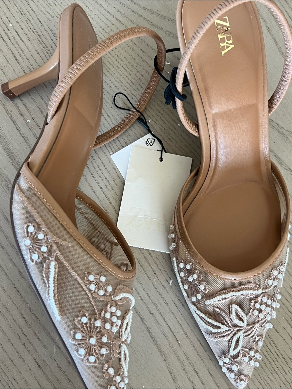 ZARA Beige Embroidered Pointed-Toe Slingback Heels - Picture 3 of 4